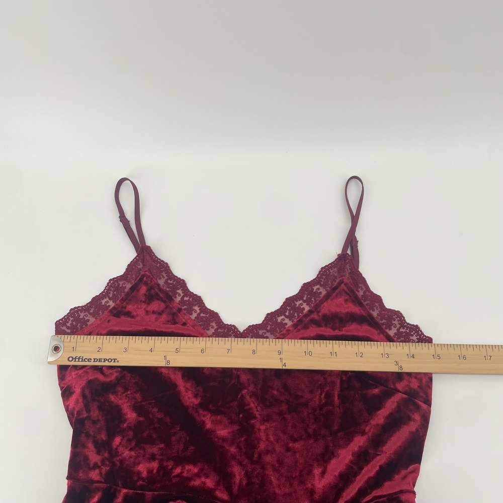 Forever 21 Velvet Mini Dress Womens Medium Burgundy Lace Trim Fit Flare Holiday - Picture 6 of 9